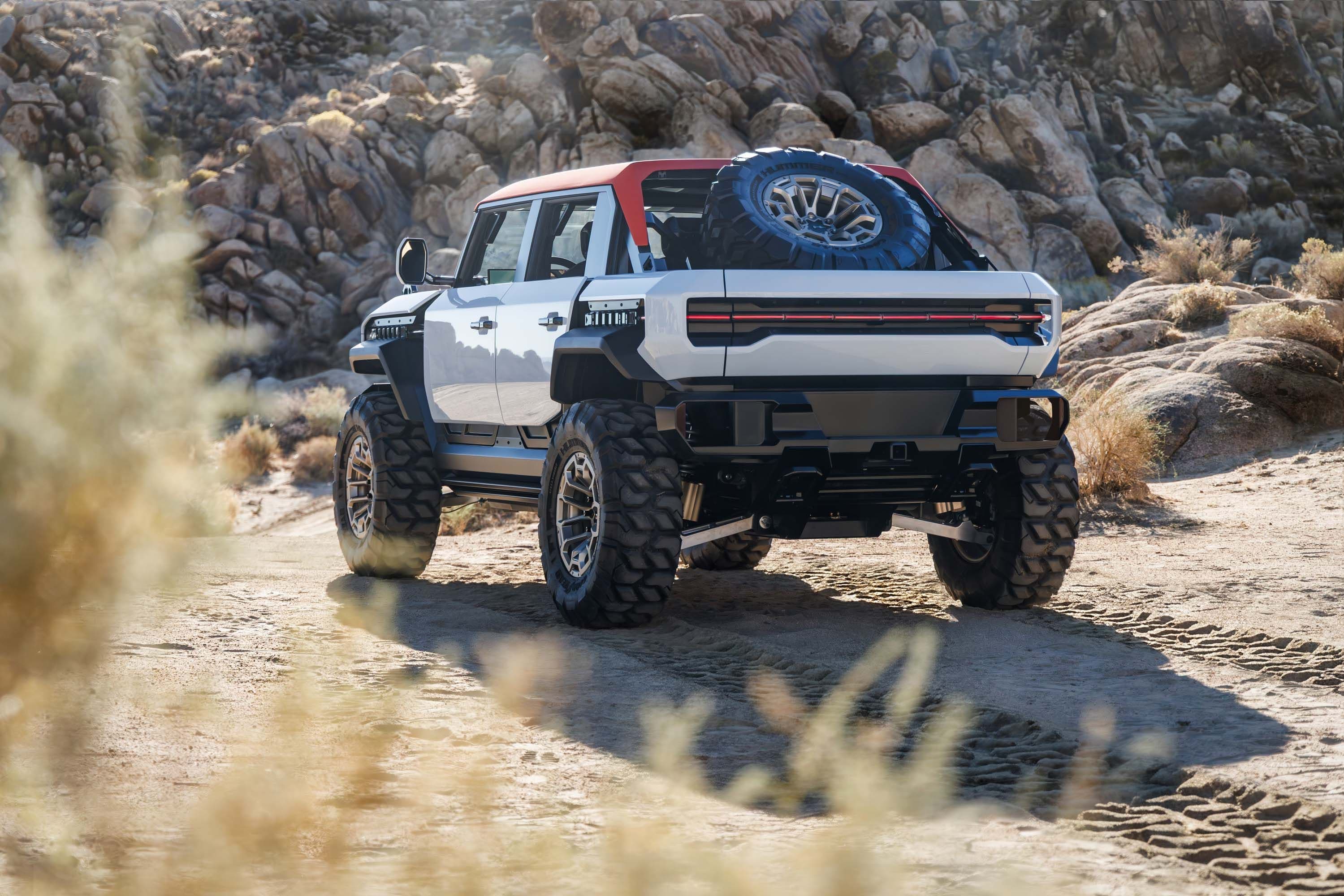 GM imagina el futuro del off-road con el nuevo concepto GMC HUMMER X